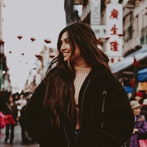 Meet your Posher, Kayla